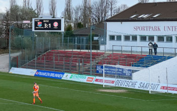 Anzeigetafel beim Heimspiel der U17 gegen den FC Bayern.
